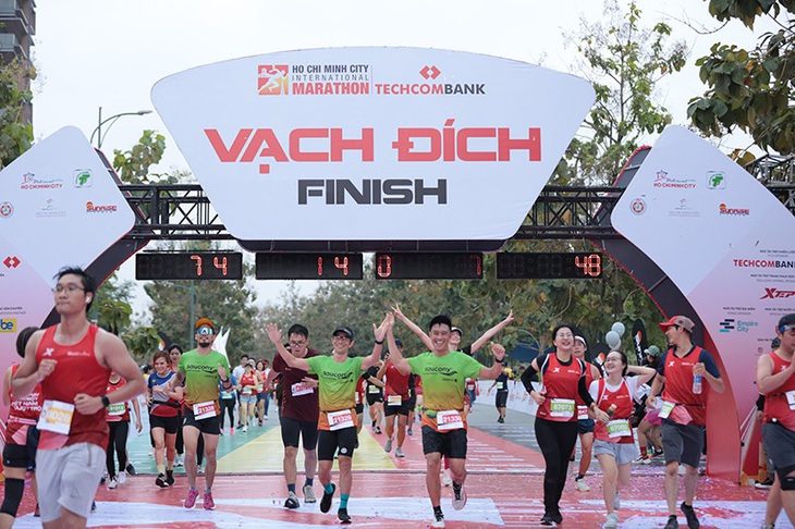 Chạy bộ lan tỏa tích cực về sức khỏe và tinh thần - Ảnh: TCB